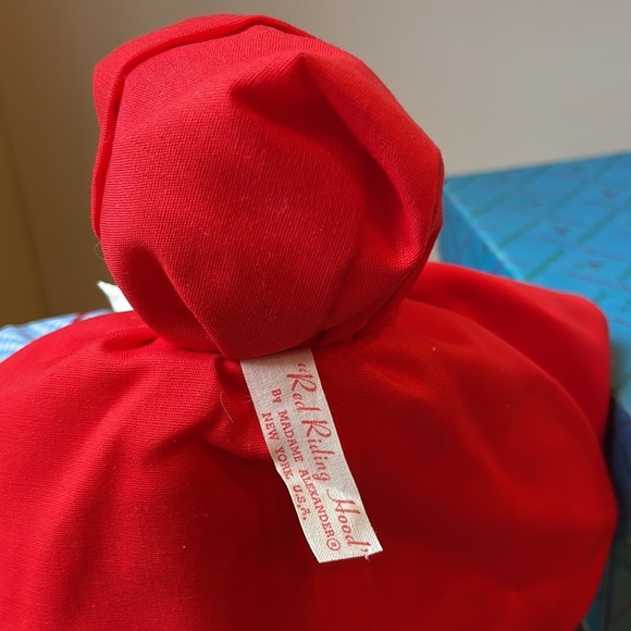 Madame Alexander doll Red Riding Hood 8" - Picture 6 of 9